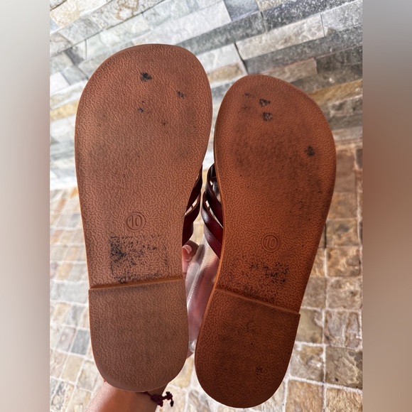 Universal thread Women's Burgundy Strappy Sandals - Picture 4 of 8